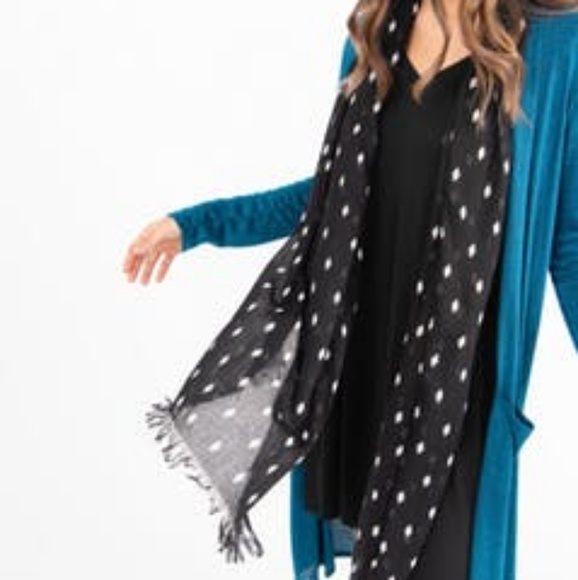 Agnes & Dora Accessories - EVERYDAY SCARF DIAMOND DOTS - VINTAGE BLACK